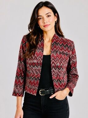 DN Design Size 8
PETITE Jacket Cropped
Chevron Zig Zag Red Black
Open Front